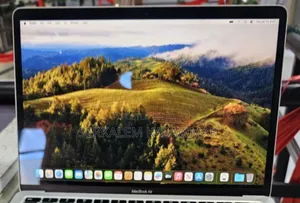 Photo - New Laptop Apple MacBook Air 2020 M1 8GB Apple M1 SSD 256GB