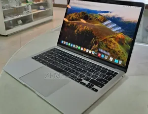 New Laptop Apple MacBook Air 2020 M1 8GB Intel Core I7 SSD 256GB