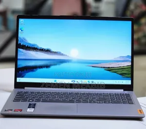 New Laptop Lenovo 8GB AMD Ryzen 5 SSD 512GB