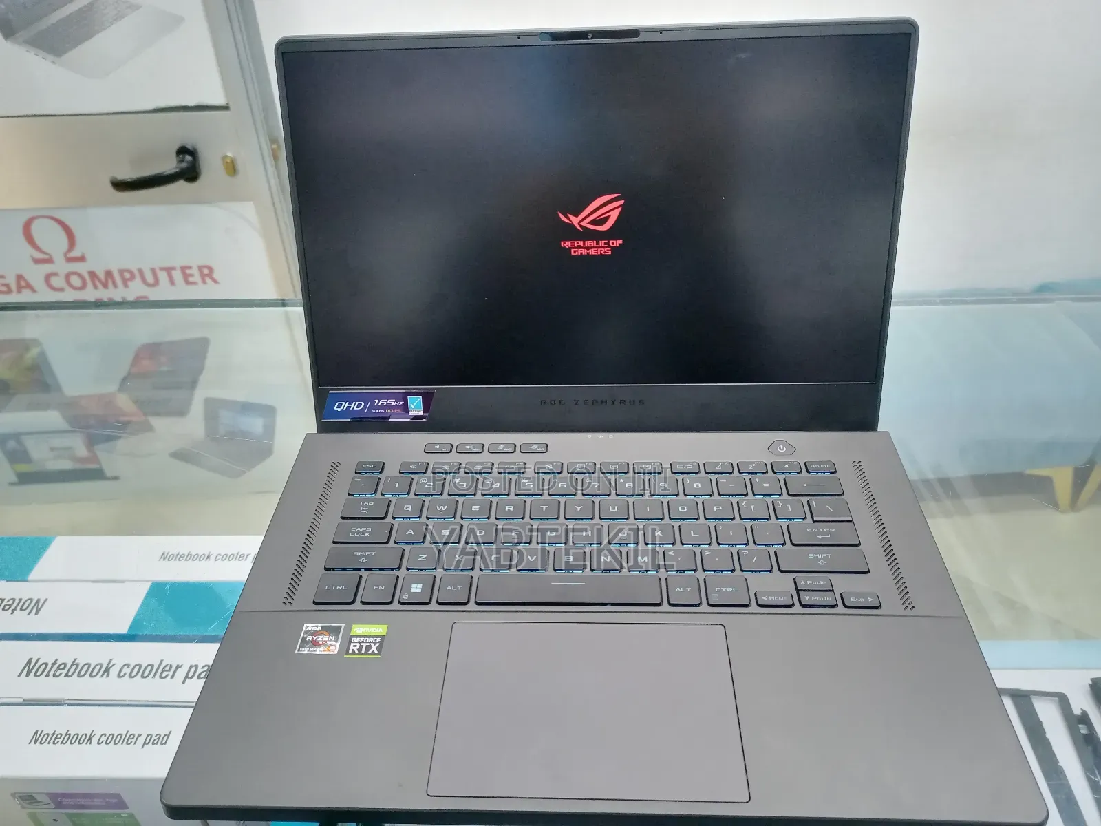 Laptop Asus ROG Zephyrus G15 16GB AMD Ryzen 9 SSD 1T