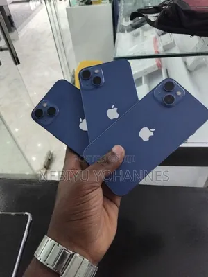 Photo - Apple iPhone 13 128 GB Blue