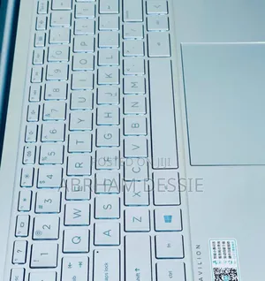 New Laptop HP OmniBook 7 14" 16GB Intel Core I7 SSD 512GB