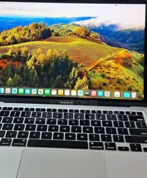 Photo - New Laptop Apple MacBook Pro M1 8GB Intel Core I7 SSD 256GB