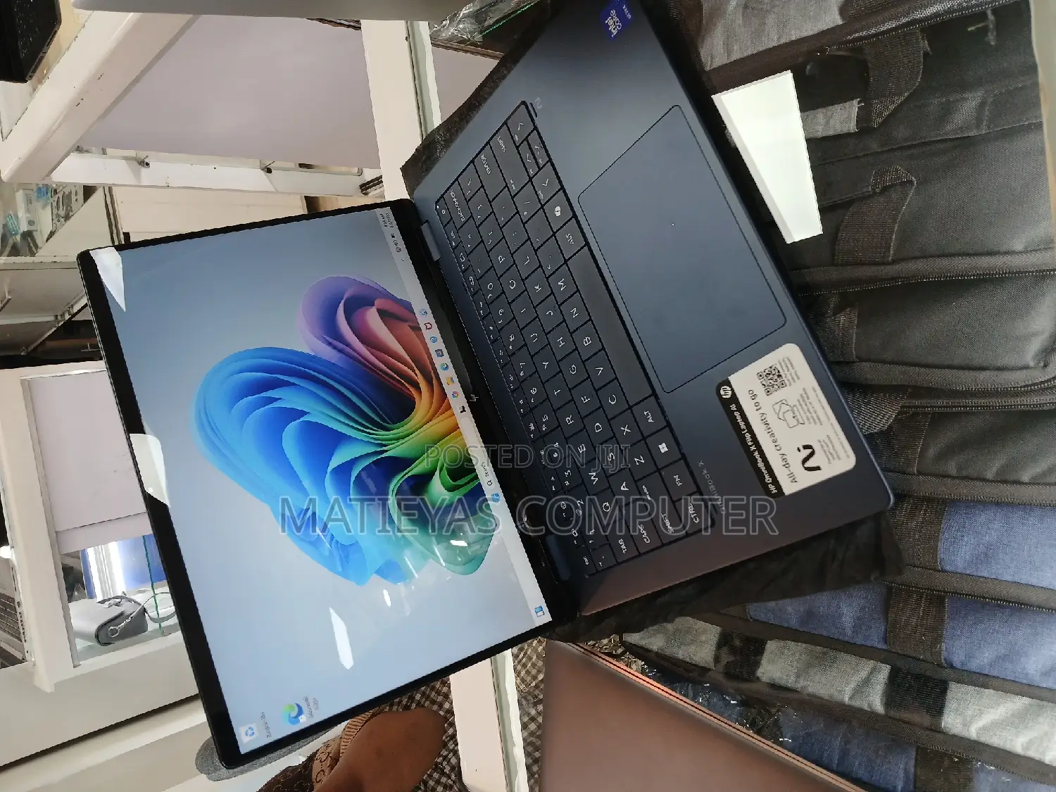 New Laptop HP OmniBook Ultra Flip 14" 16GB Intel Core Ultra 7 SSD 1T