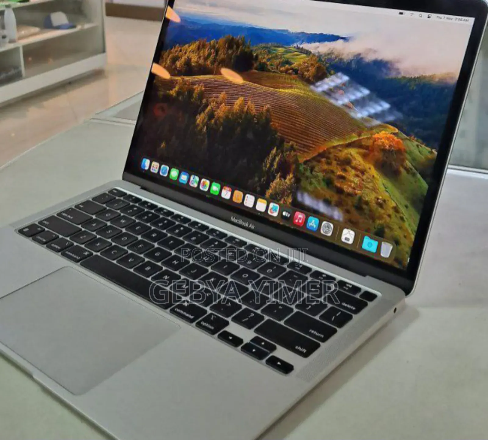 New Laptop Apple MacBook Air 8GB Apple M1 SSD 256GB