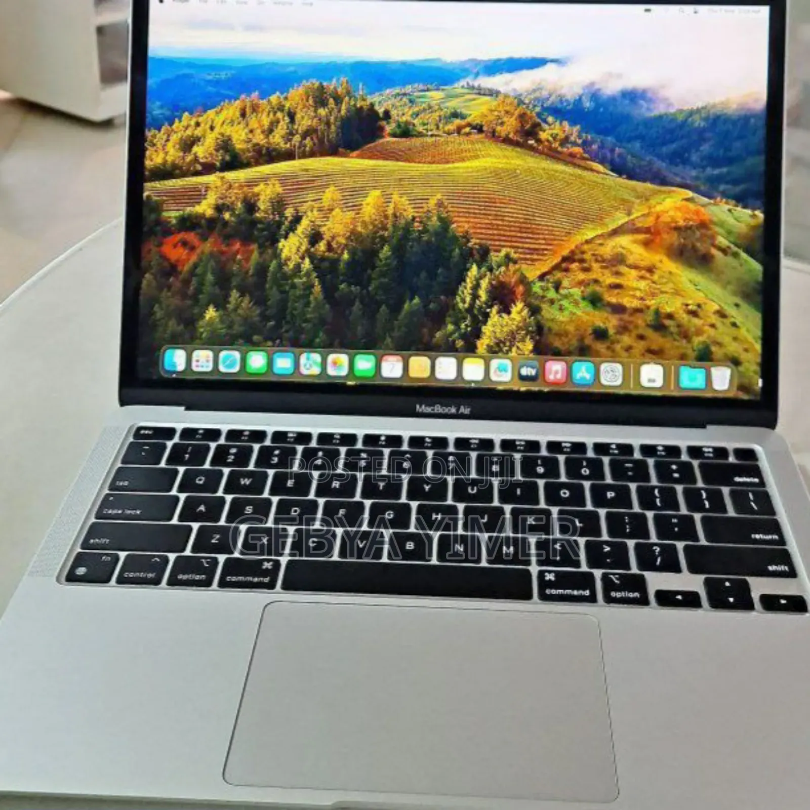New Laptop Apple MacBook Air 8GB Apple M1 SSD 256GB
