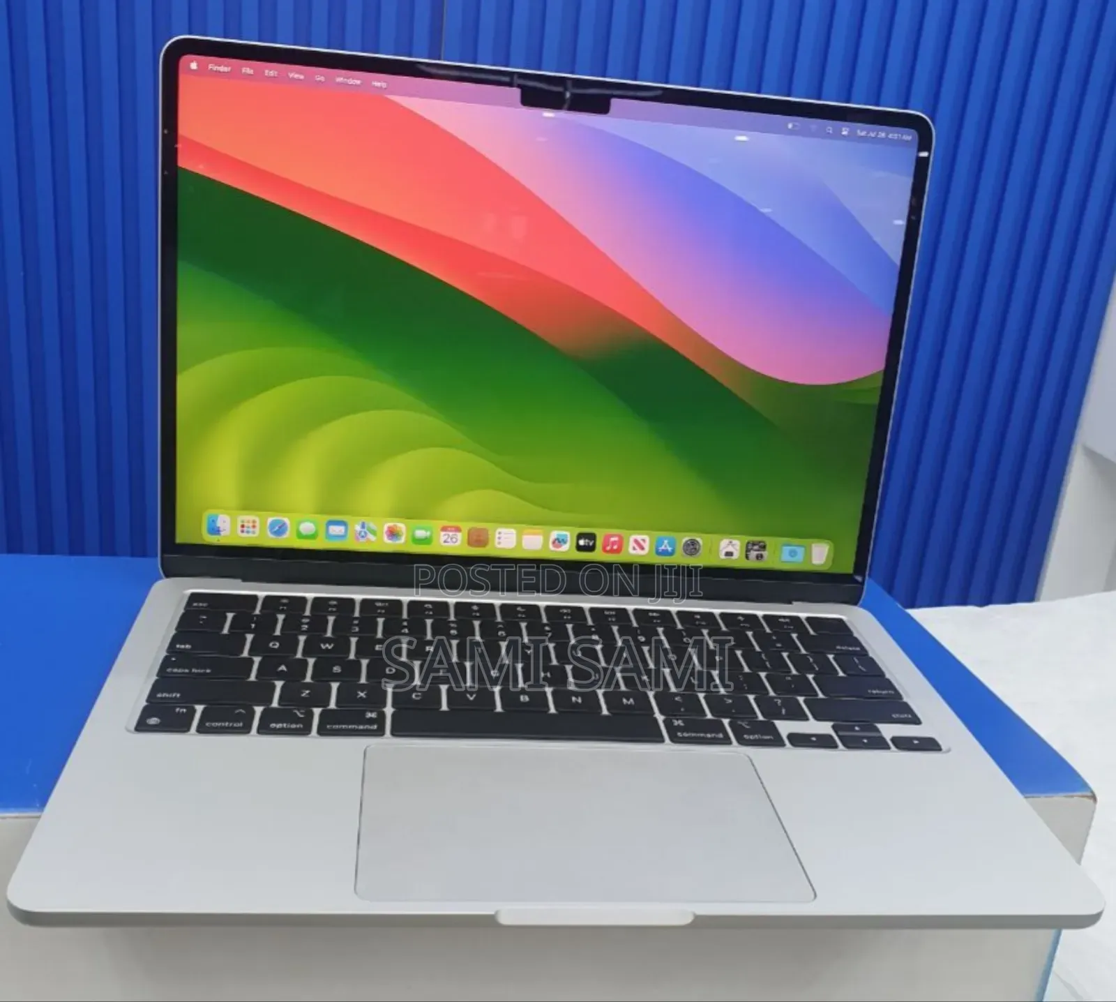 New Laptop Apple MacBook Air 2024 M3 13-Inch 16GB Apple M3 SSD 512GB