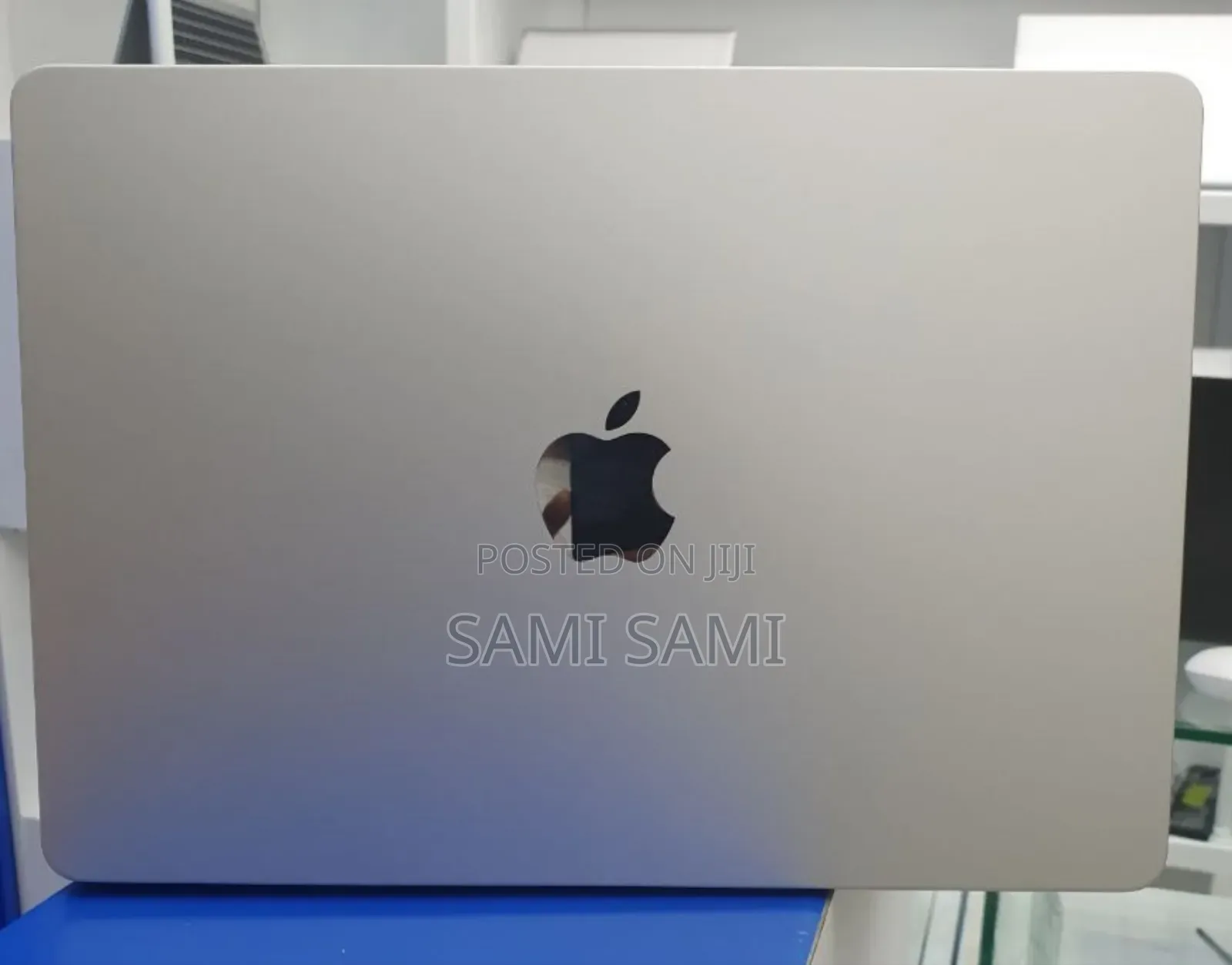 New Laptop Apple MacBook Air 2024 M3 13-Inch 16GB Apple M3 SSD 512GB