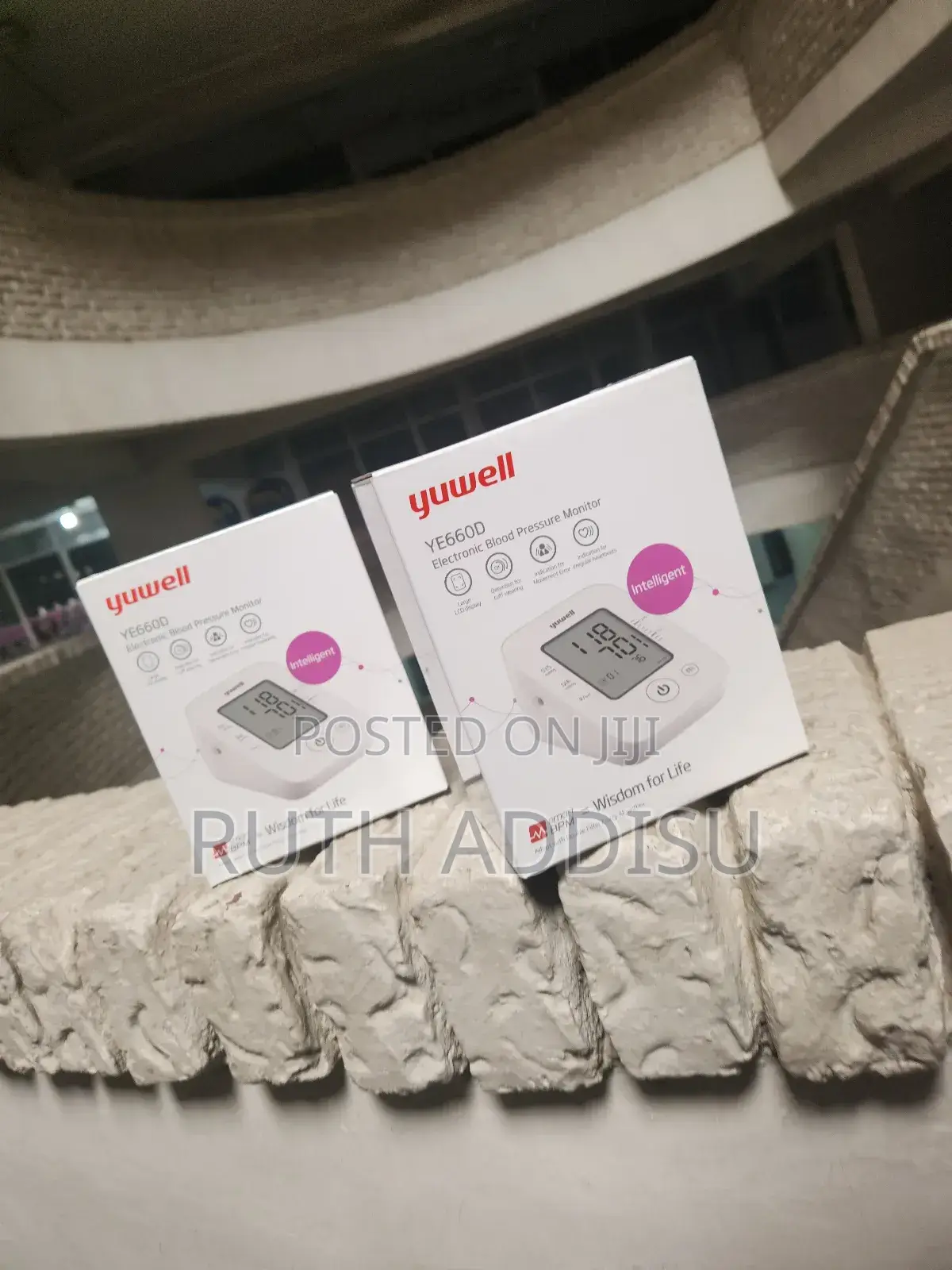 Digital Blood Pressuer Monitor朱紅digital Blood Pressuer Moni