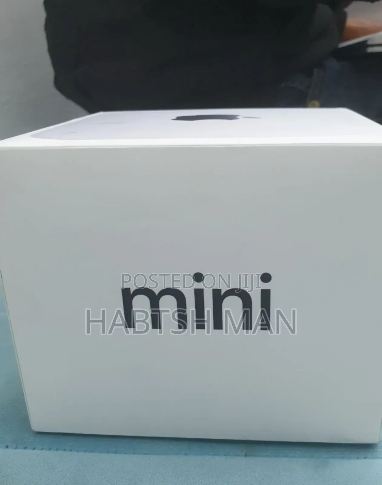 New Laptop Apple MacBook 16GB Apple M4 SSD 256GB