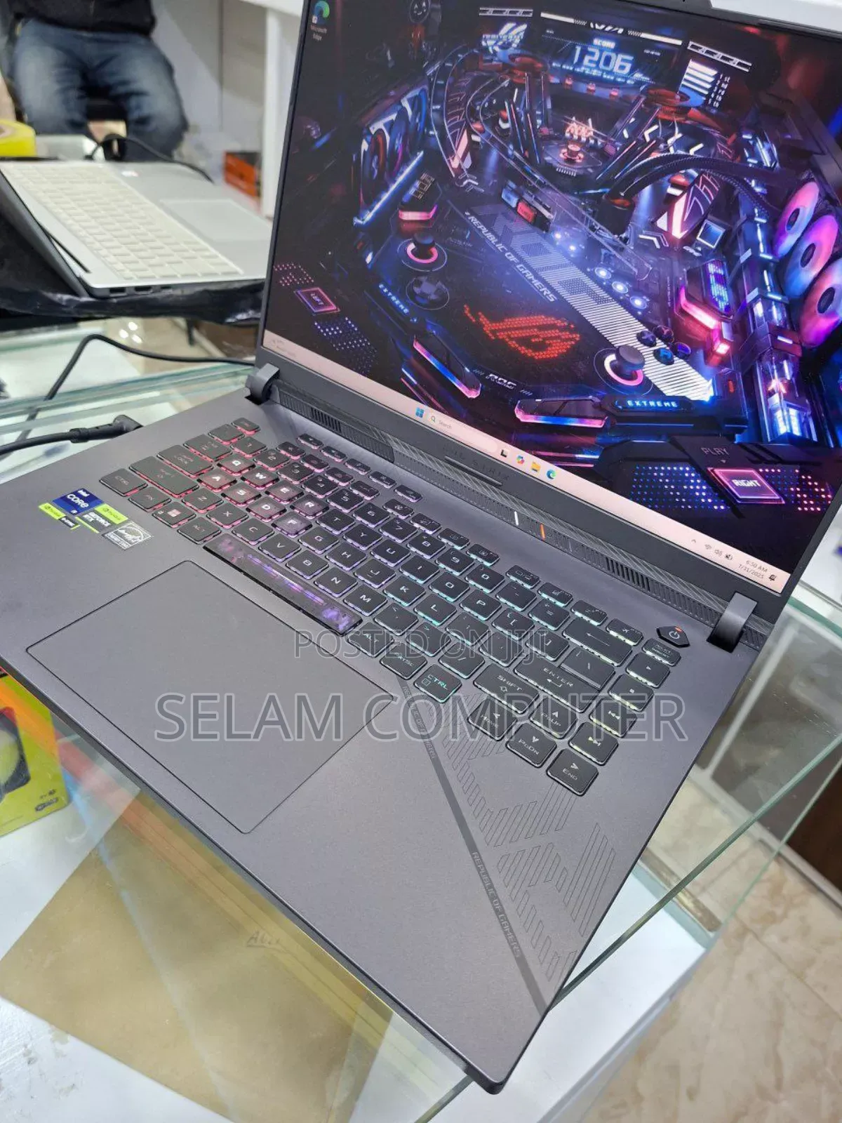 New Laptop Asus ROG Strix G15 32GB Intel Core I9 SSD 1T