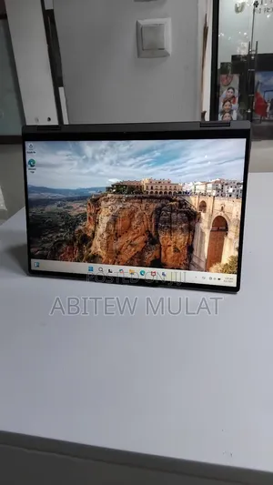 New Laptop Lenovo Yoga 7i 8GB AMD Ryzen 5 SSD 512GB