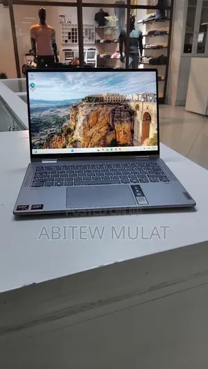 New Laptop Lenovo Yoga 7i 8GB AMD Ryzen 5 SSD 512GB