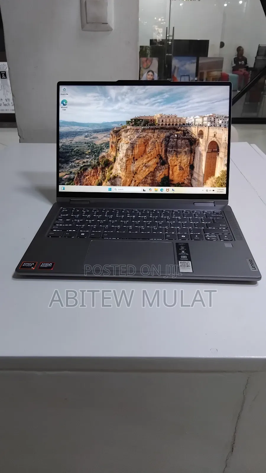 New Laptop Lenovo Yoga 7i 8GB AMD Ryzen 5 SSD 512GB