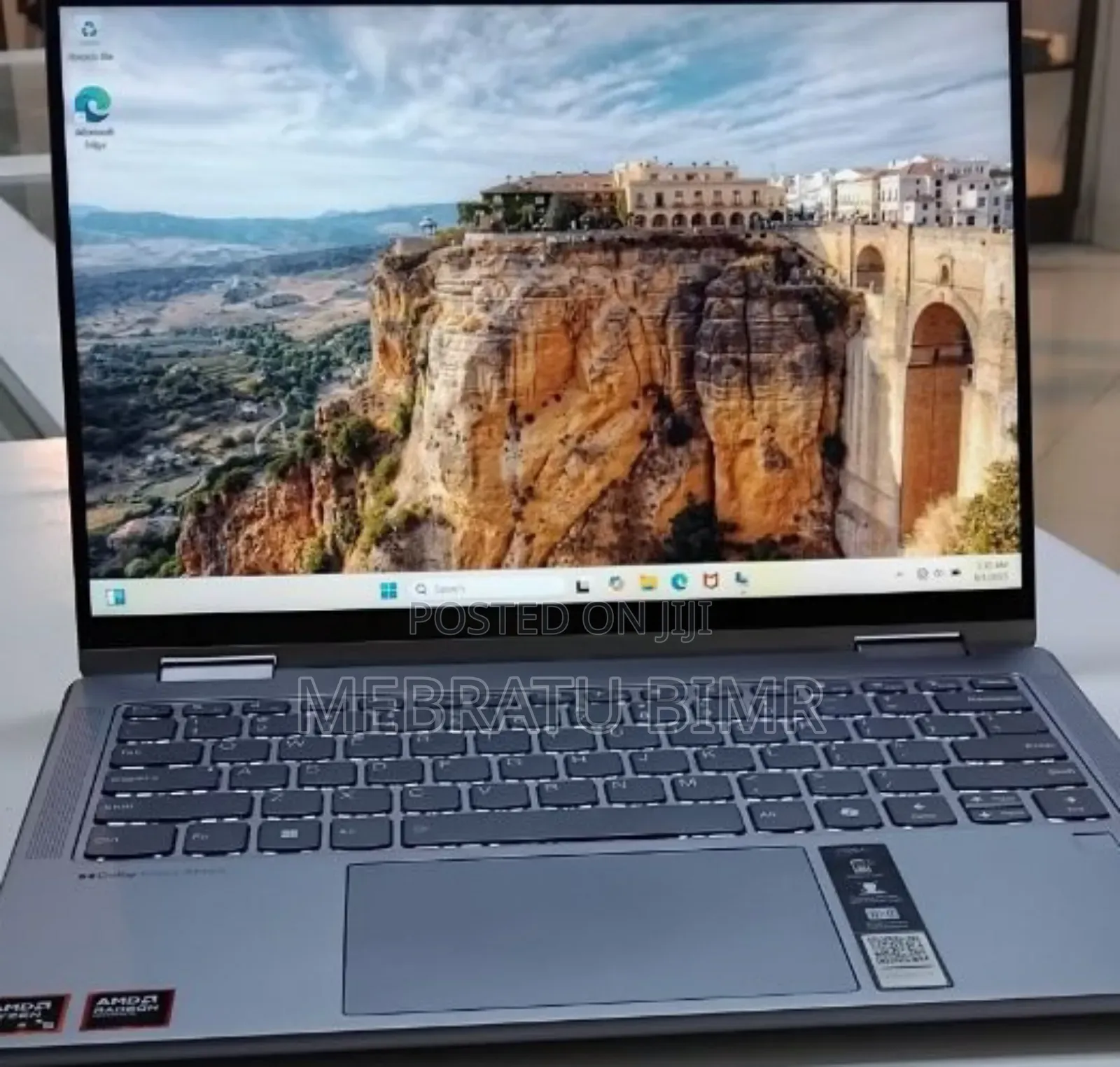 New Laptop Lenovo Yoga 700 8GB AMD Ryzen 5 SSD 512GB