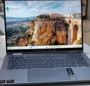 New Laptop Lenovo Yoga 700 8GB AMD Ryzen 5 SSD 512GB