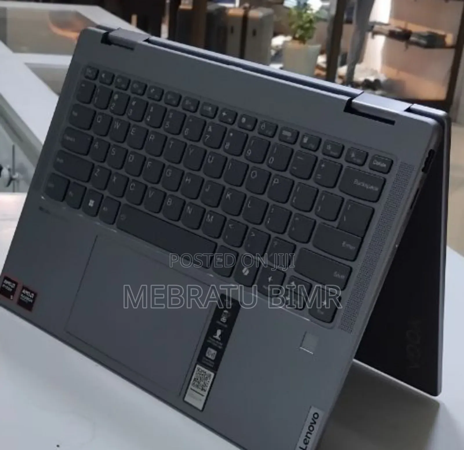 New Laptop Lenovo Yoga 700 8GB AMD Ryzen 5 SSD 512GB
