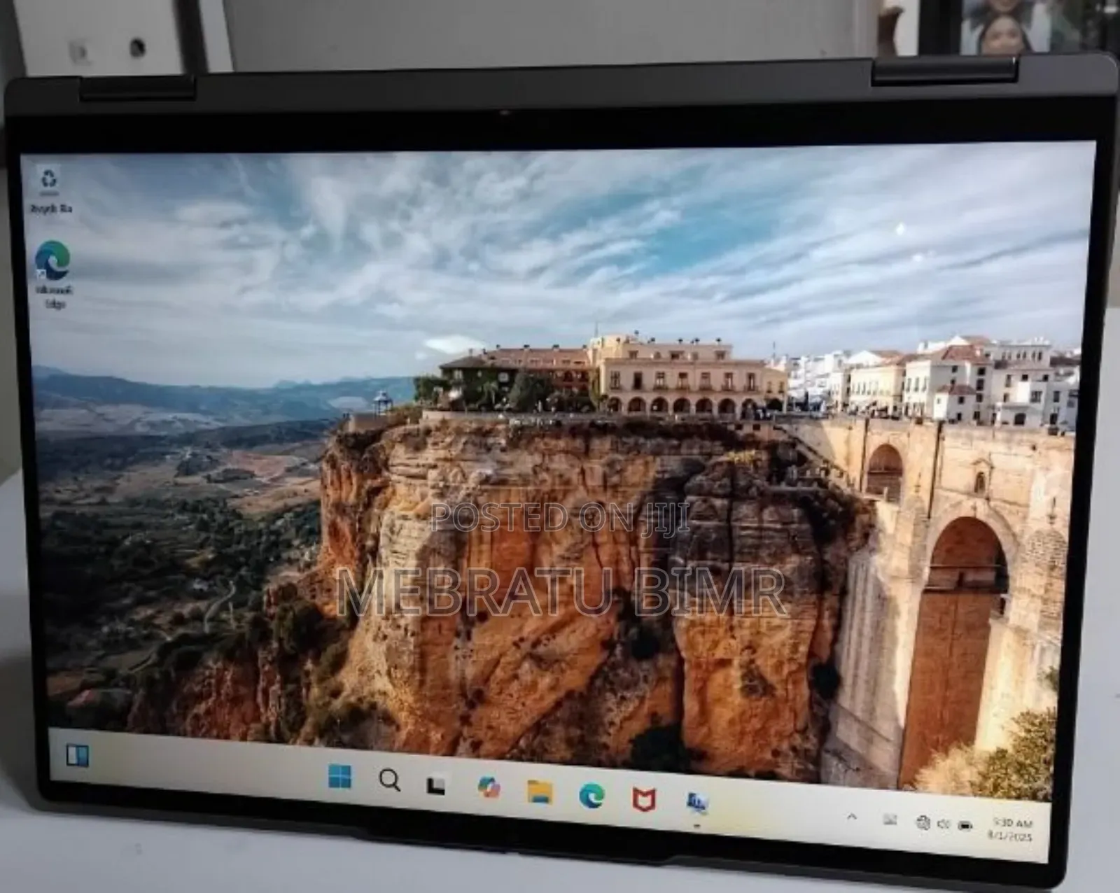 New Laptop Lenovo Yoga 700 8GB AMD Ryzen 5 SSD 512GB