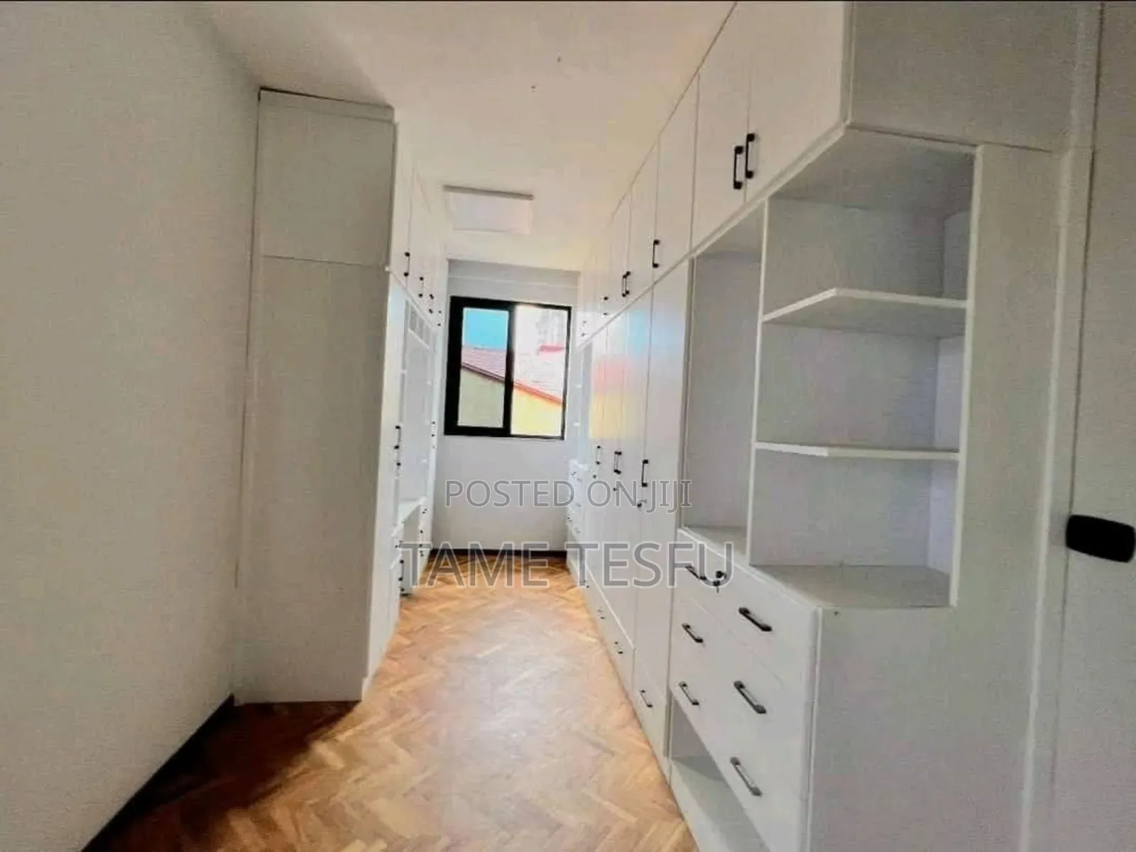 Furnished 8bdrm House in መገናኛ, Bole for sale