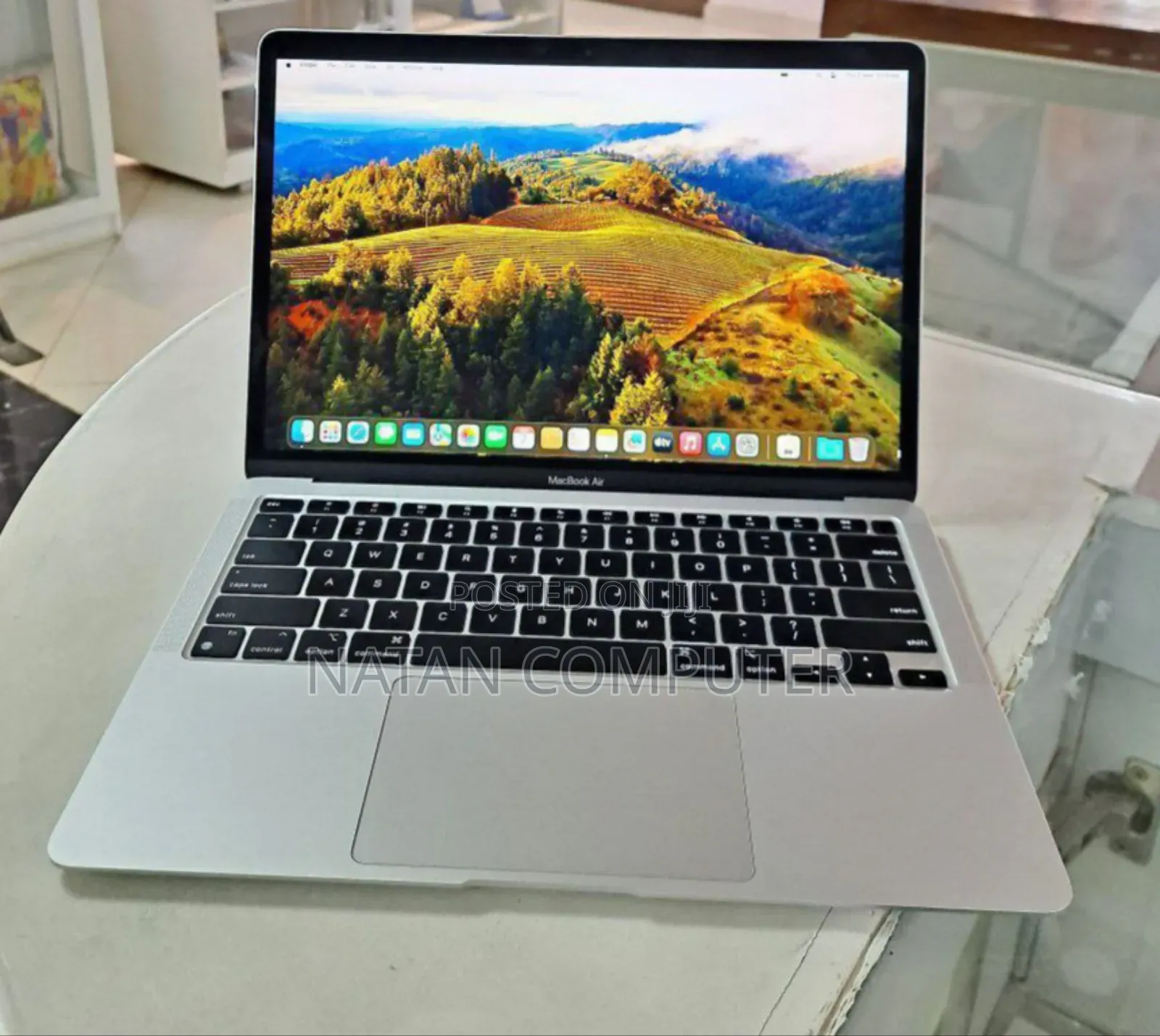 New Laptop Apple MacBook Pro 2021 M1 8GB Apple M1 SSD 256GB
