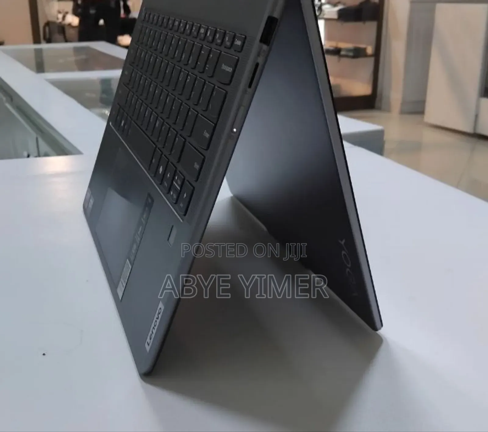 New Laptop Lenovo Yoga 700 8GB AMD Ryzen 5 SSD 512GB