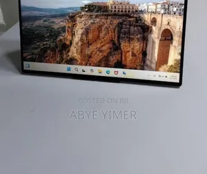 New Laptop Lenovo Yoga 700 8GB AMD Ryzen 5 SSD 512GB