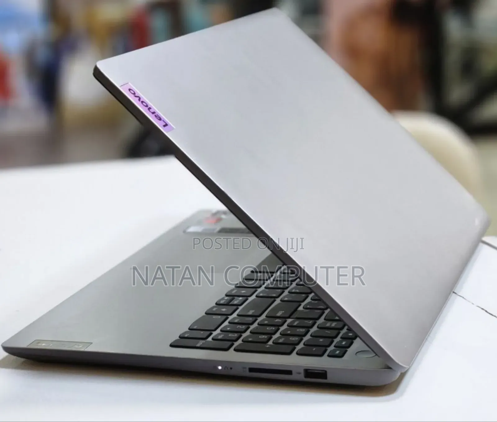 New Laptop Lenovo IdeaPad Y560 8GB AMD Ryzen 5 SSD 512GB