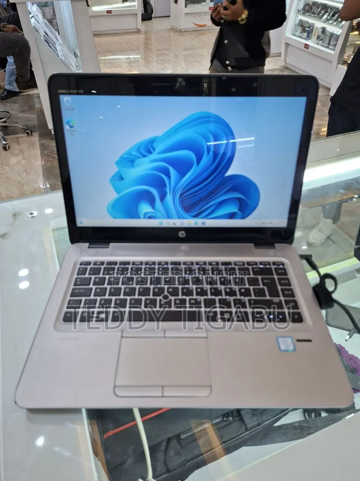 New Laptop HP EliteBook 840 G3 8GB Intel Core i5 HDD 256GB