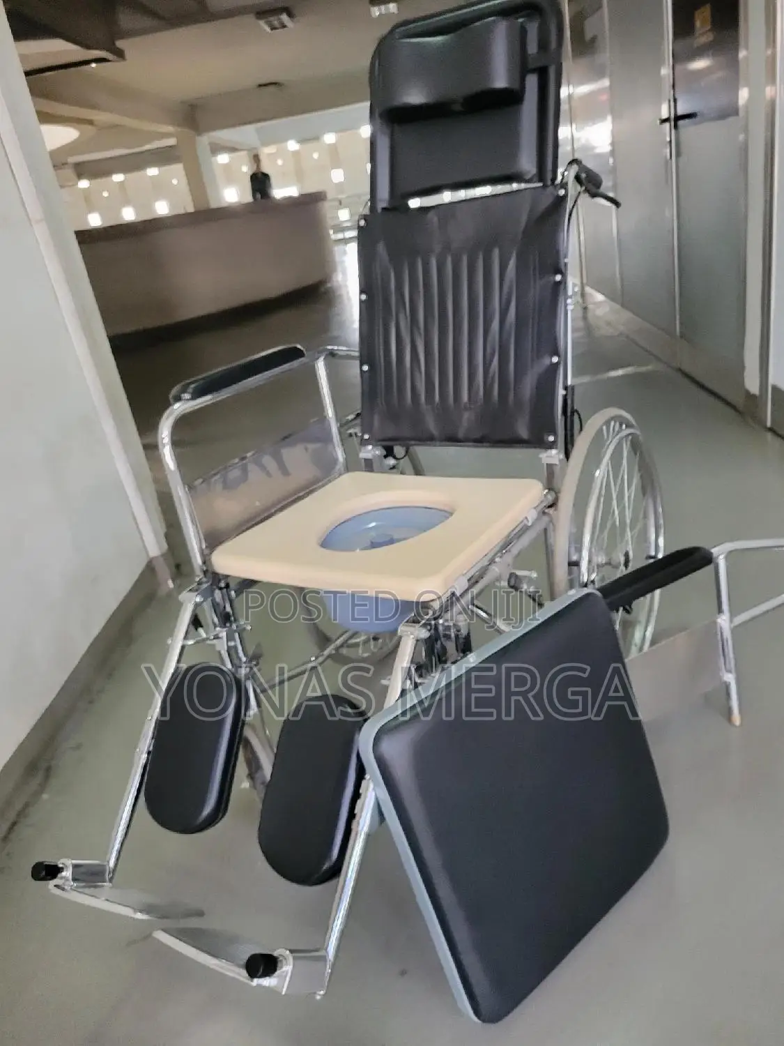 180 ̊Reclinable Backrest Wheelchair胳脂wheelchairمممwheelchair