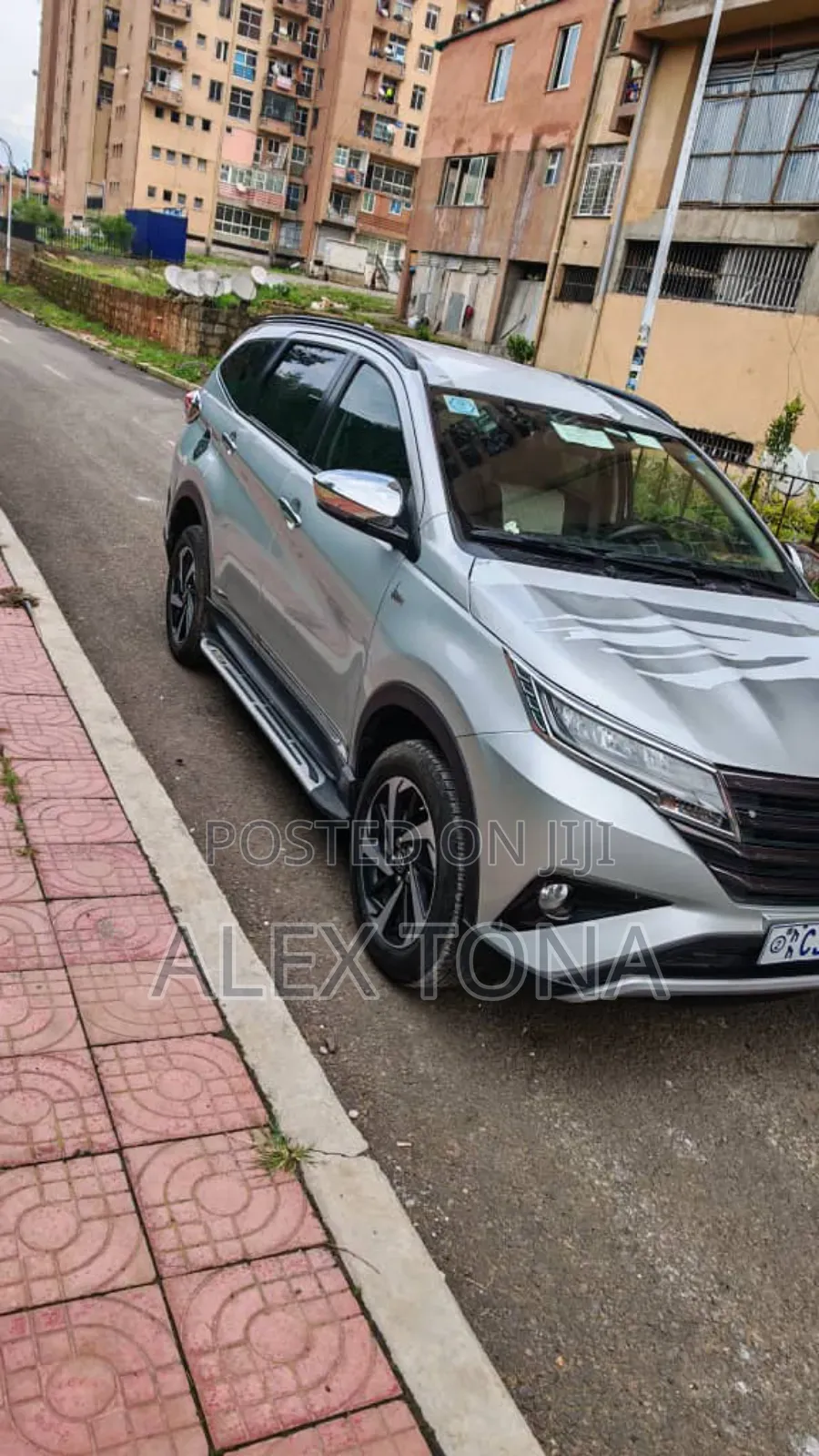 Toyota Rush 2023 Silver