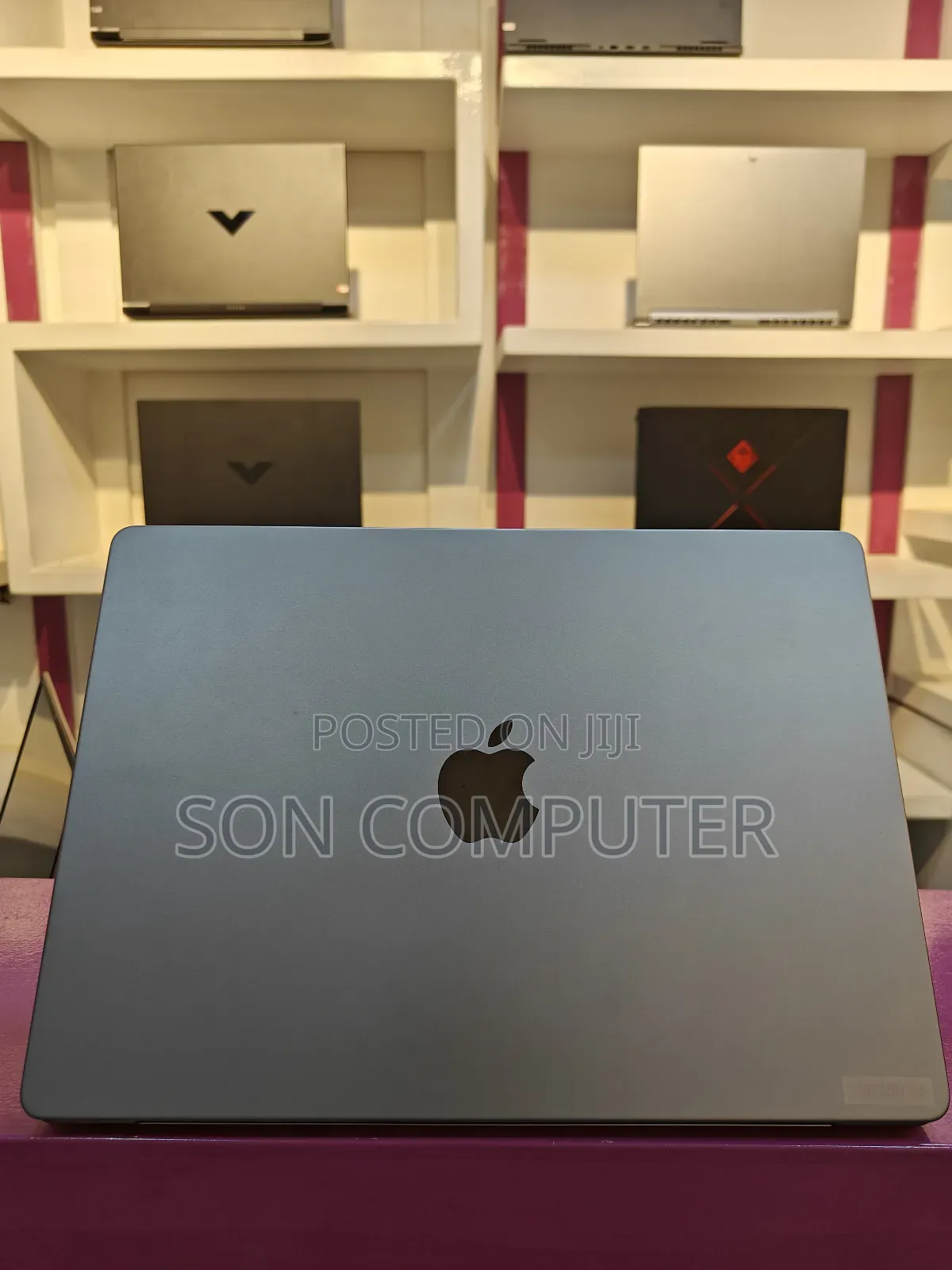 New Laptop Apple MacBook Pro M1 32GB Apple M1 Pro SSD 1T