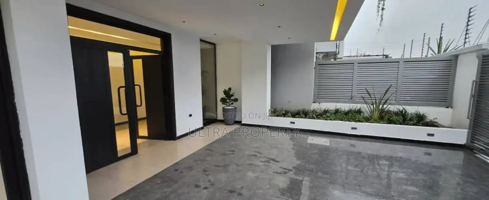 6bdrm House in Bole for rent