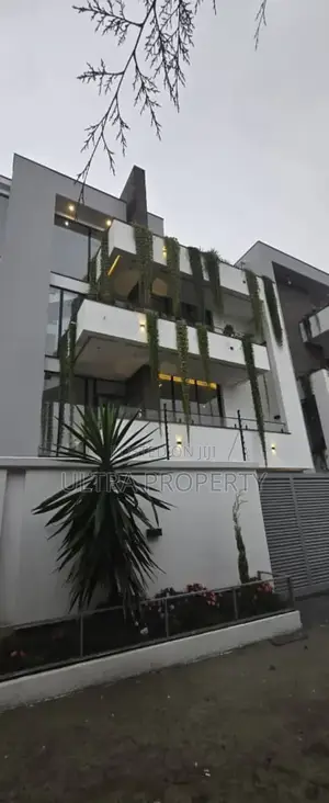 6bdrm House in Bole for rent