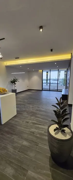 5bdrm Villa in Bole for rent