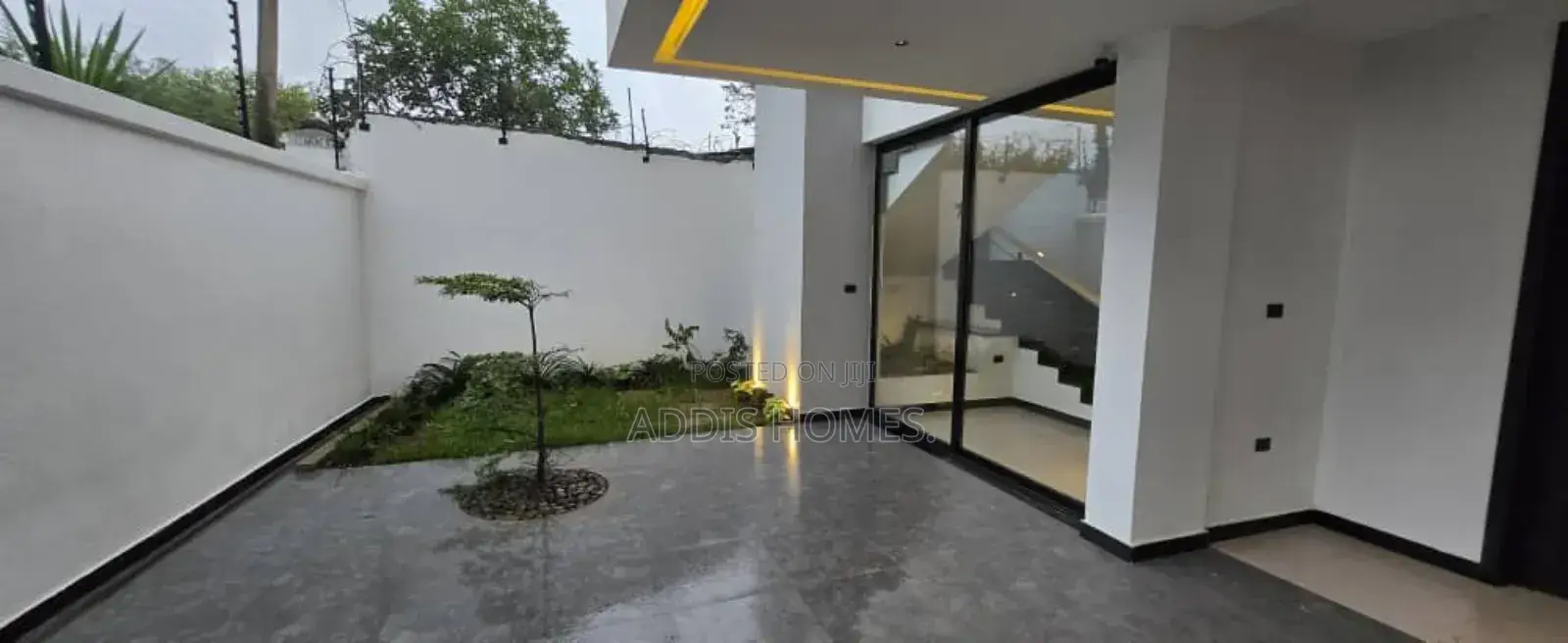 5bdrm Villa in Bole for rent