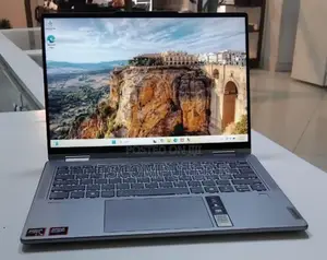 New Laptop Lenovo Yoga 7i 8GB AMD Ryzen 5 SSD 512GB