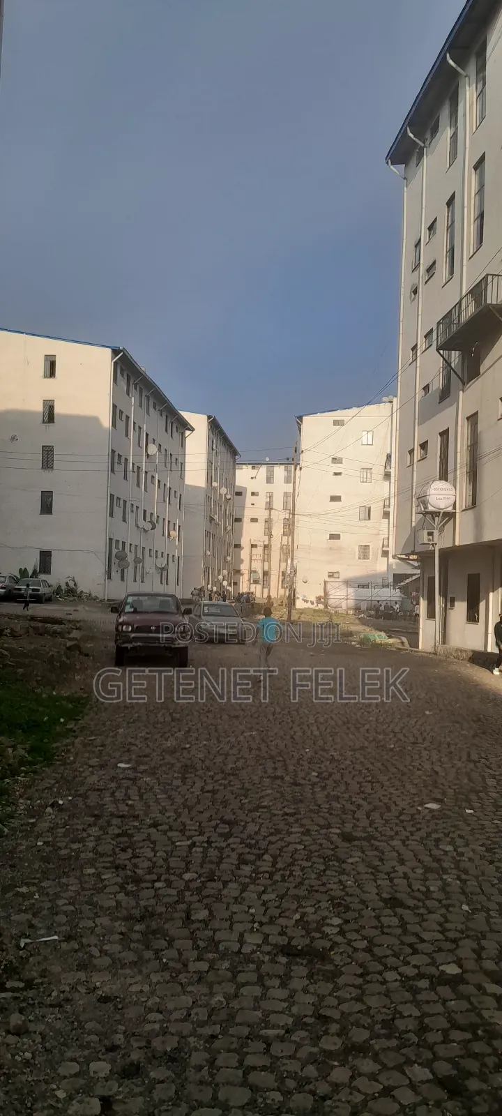 1bdrm House in ቤት ኮንዶሚኒየም  በላፍቶ, Nifas Silk-Lafto for rent