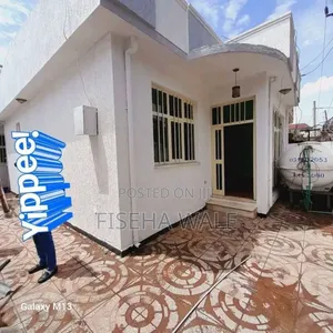 3bdrm Villa in አያት ዞን6, Yeka for sale