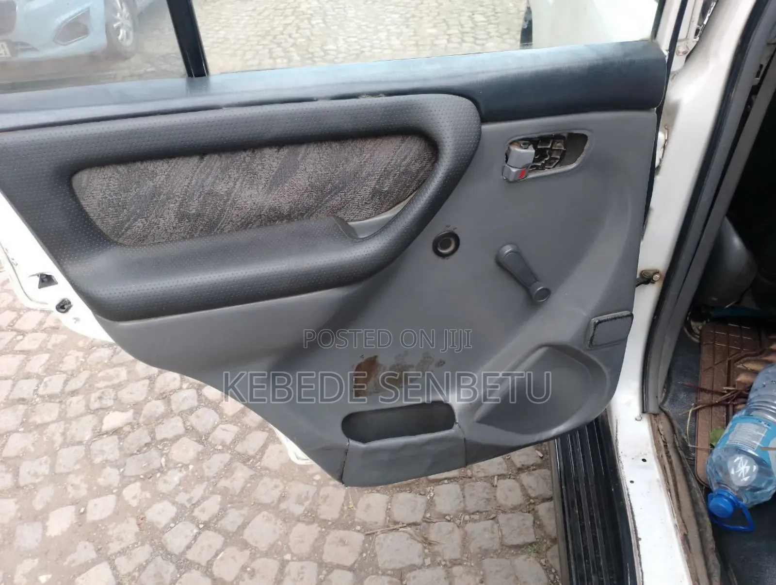 Toyota Land Cruiser 2002 White