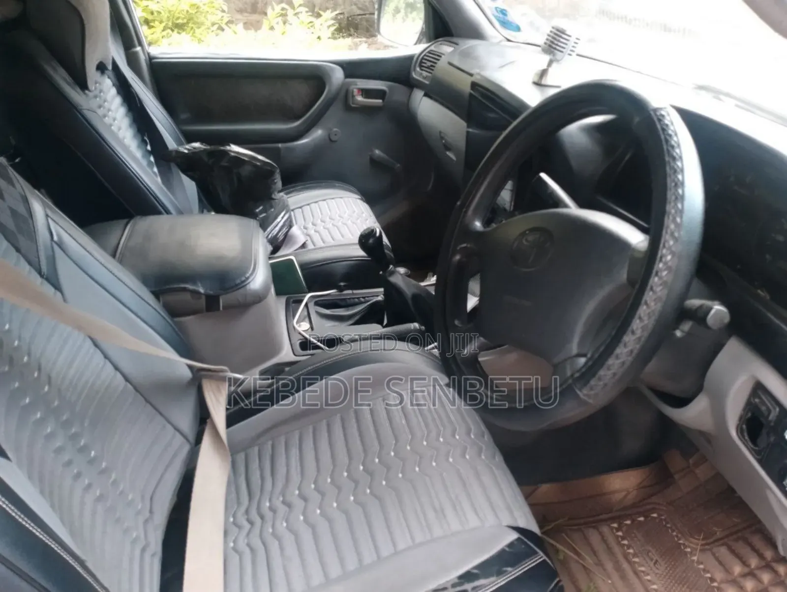 Toyota Land Cruiser 2002 White