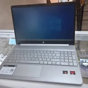New Laptop HP EliteBook 840 8GB AMD Ryzen 3 SSD 256GB