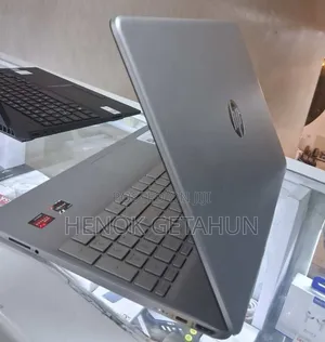 New Laptop HP EliteBook 840 8GB AMD Ryzen 3 SSD 256GB