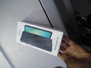 Photo - New Samsung Galaxy A06 64 GB Black