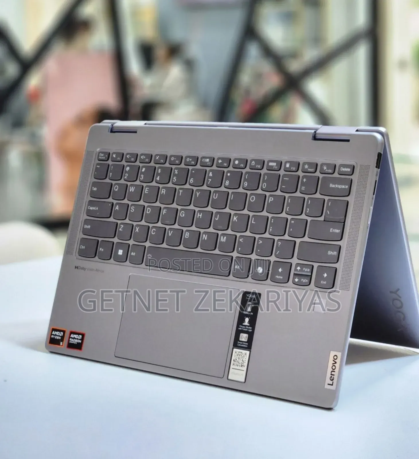 New Laptop Lenovo Yoga 700 8GB AMD Ryzen 5 SSD 512GB