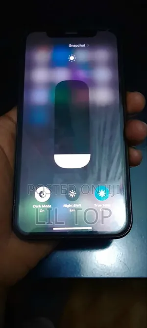 Photo - Apple iPhone 11 Pro 64 GB Silver