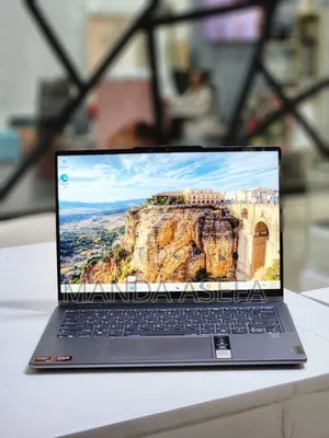 New Laptop Lenovo Yoga 7i 8GB AMD Ryzen 5 SSD 512GB