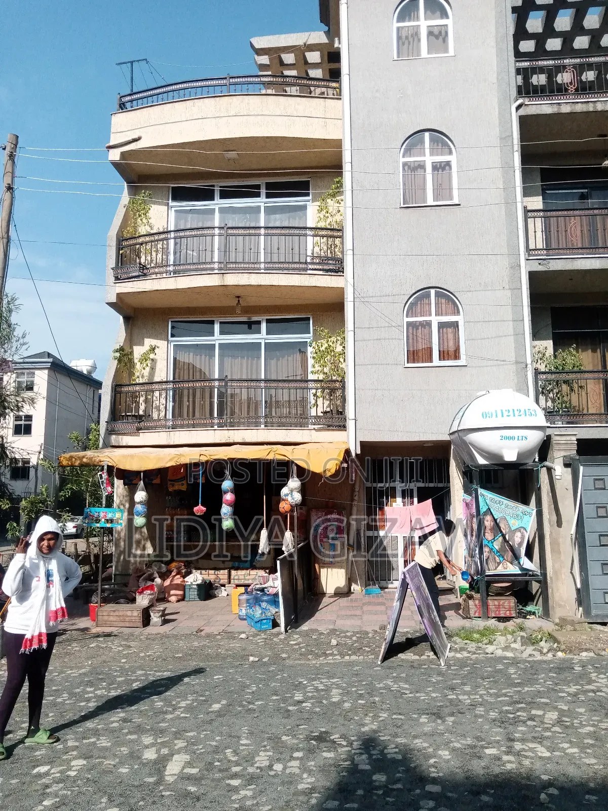 Furnished 5bdrm House in Akaky Kaliti for sale