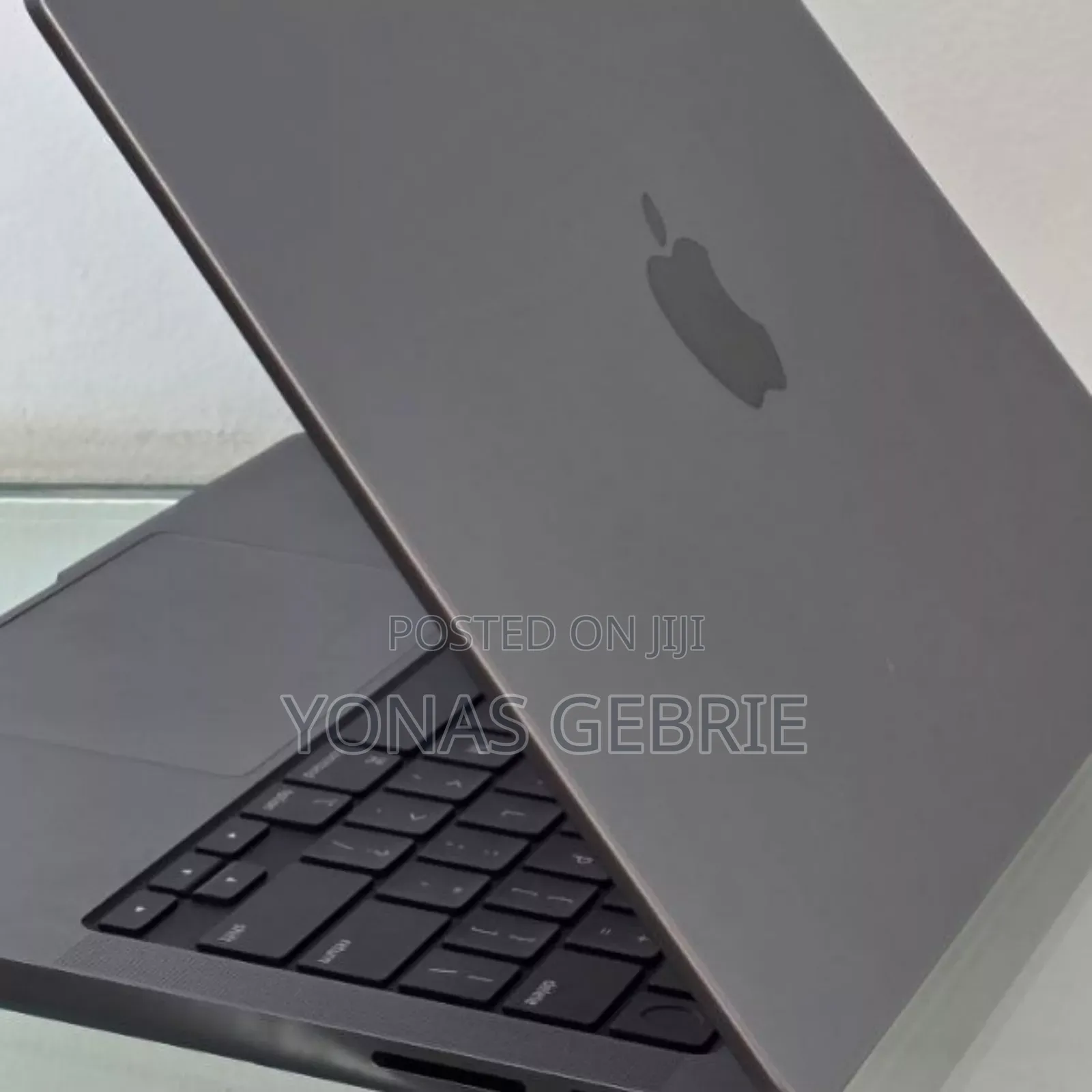 New Laptop Apple MacBook Pro 2023 M3 Pro 14-Inch 8GB Apple M3 SSD 512GB