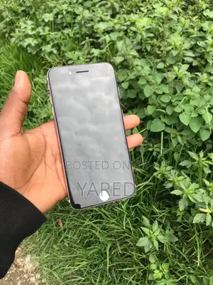 Photo - Apple iPhone 7 Plus 256 GB Rose Gold