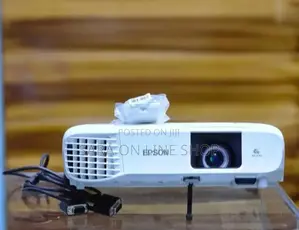 Photo - Brand New Epson Projector With Bag Remot